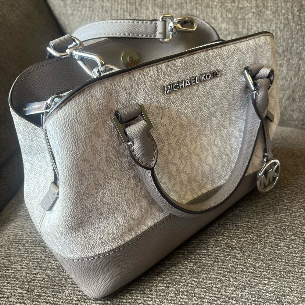 Michael Kors Bucket-Style Purse